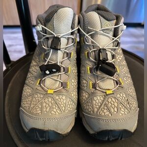 La Sportivs hiking boots women size 7 Gore-Tex synthetic’s mud gtx